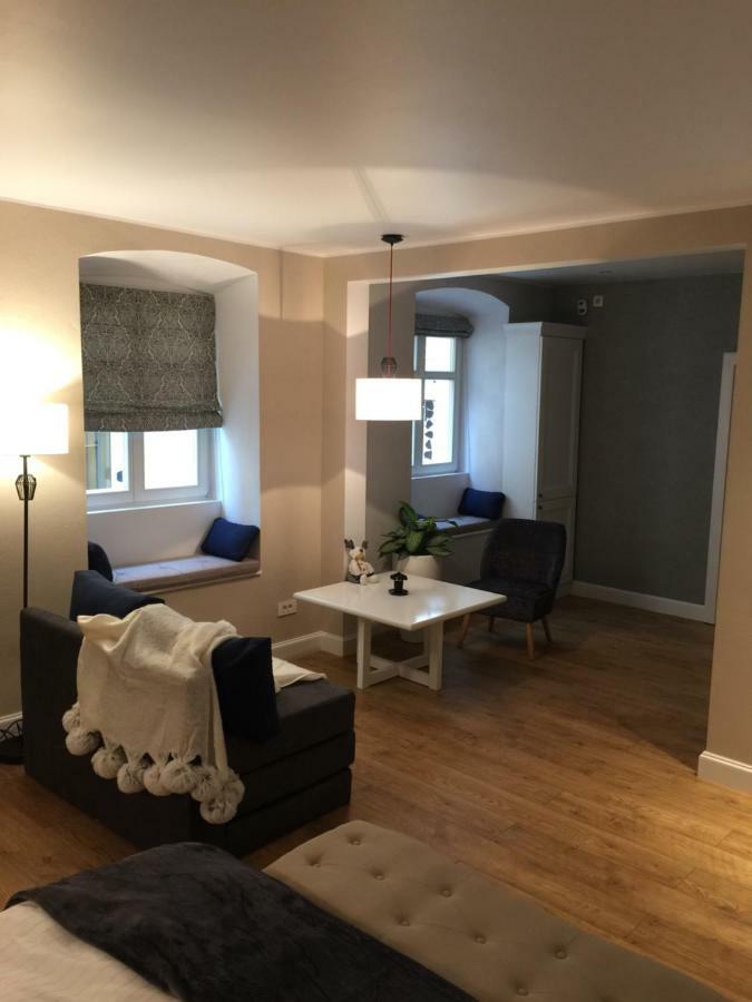 Quiboo Appartement Braşov Buitenkant foto