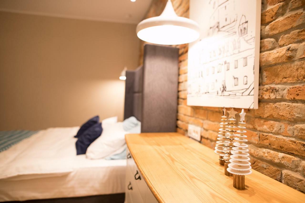 Quiboo Appartement Braşov Buitenkant foto