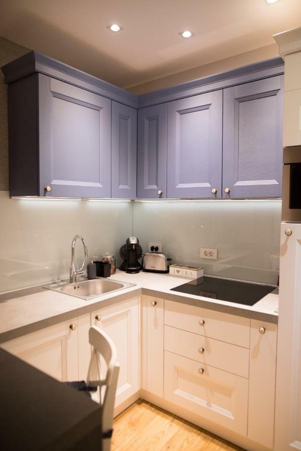 Quiboo Appartement Braşov Buitenkant foto