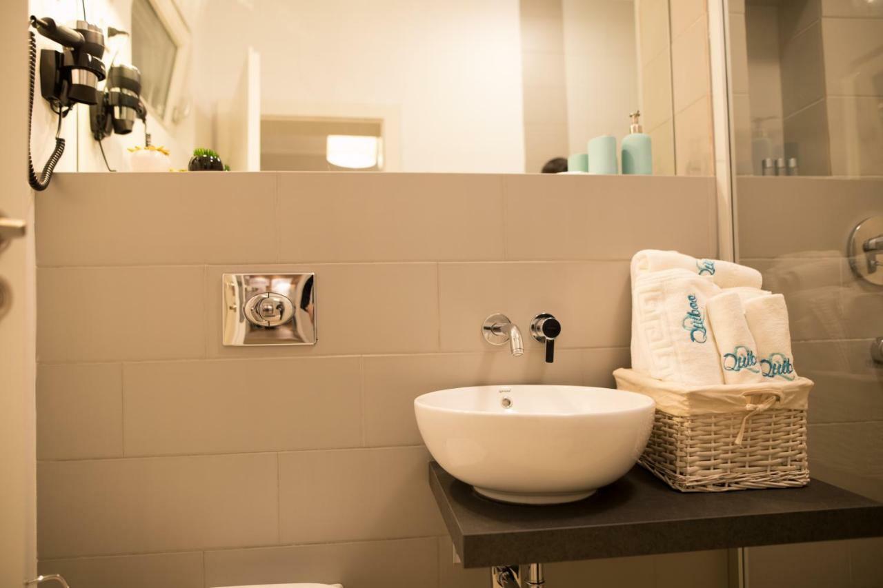 Quiboo Appartement Braşov Buitenkant foto