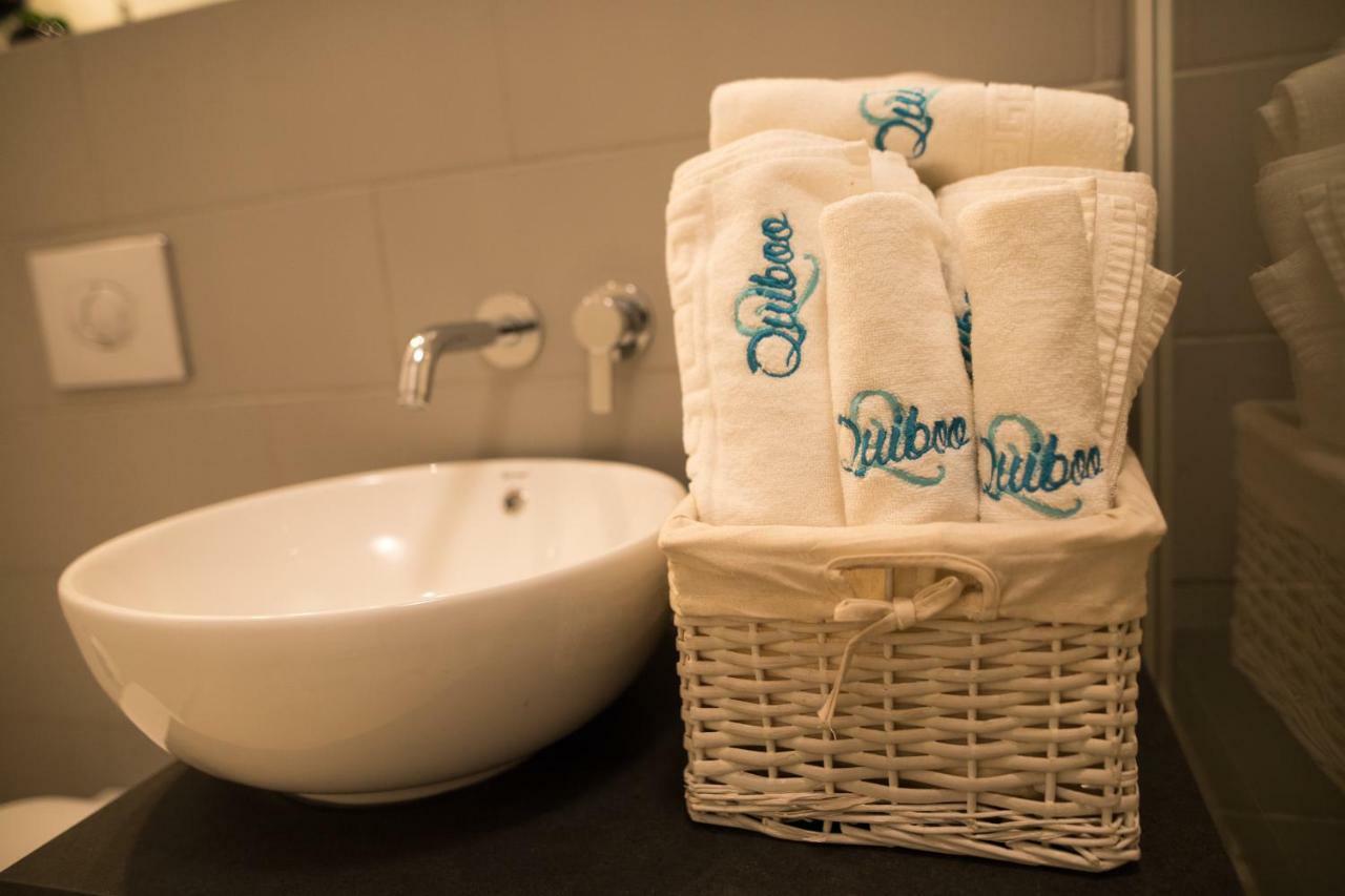 Quiboo Appartement Braşov Buitenkant foto