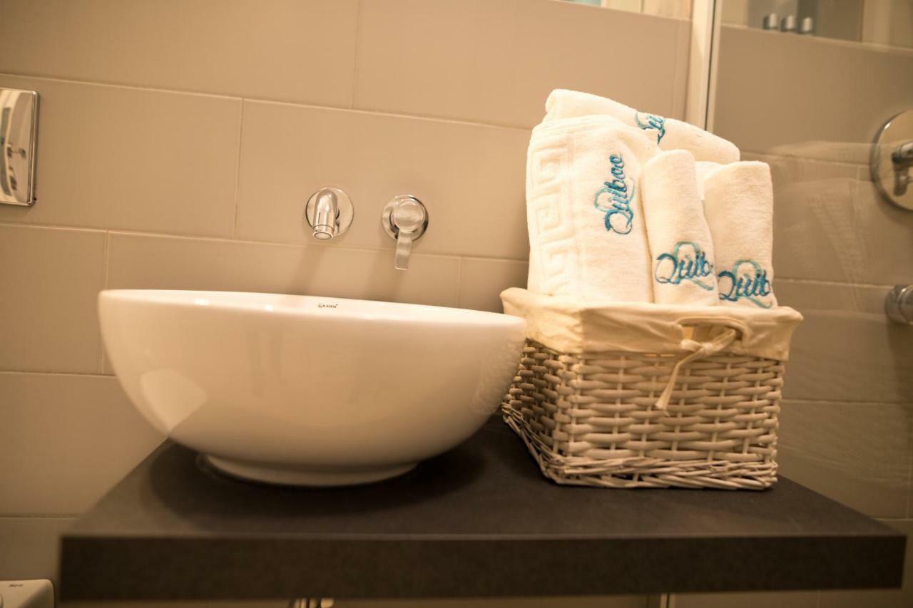 Quiboo Appartement Braşov Buitenkant foto