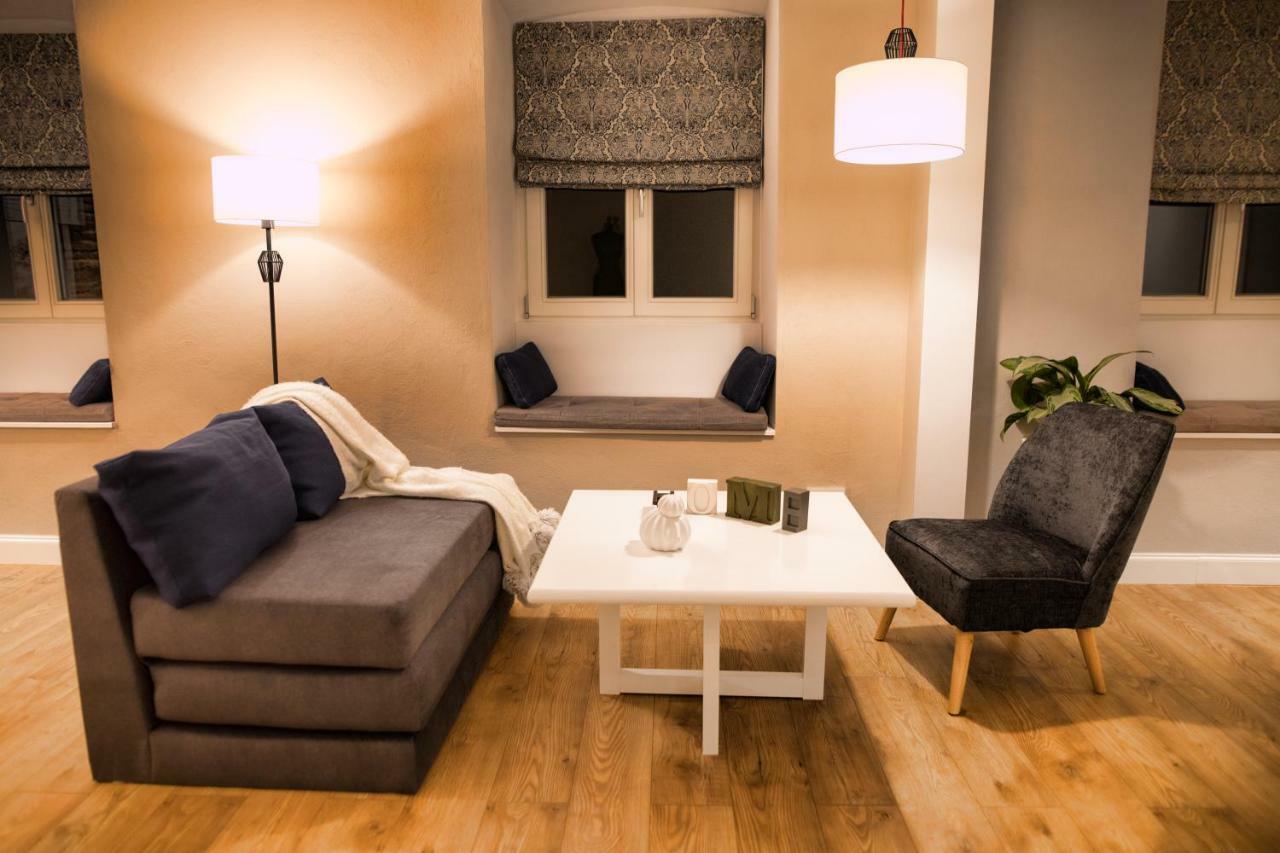 Quiboo Appartement Braşov Buitenkant foto