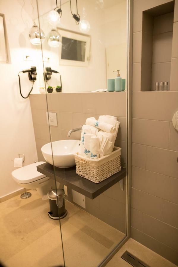 Quiboo Appartement Braşov Buitenkant foto